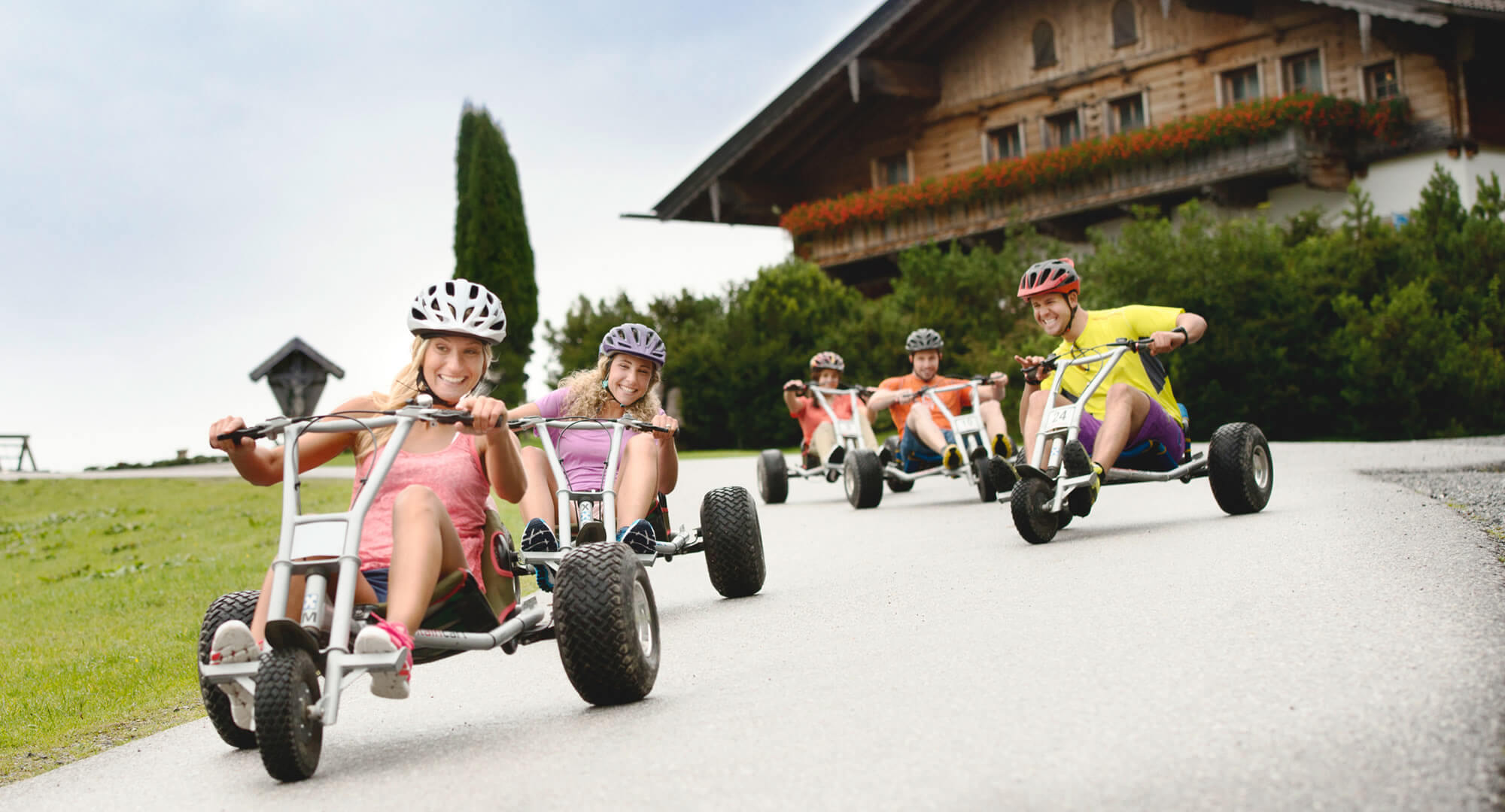 Mountain Cart fahren in den Sommersportwochen im Ennstalerhof in Altenmarkt-Zauchensee und Flachau © Flachau Tourismus